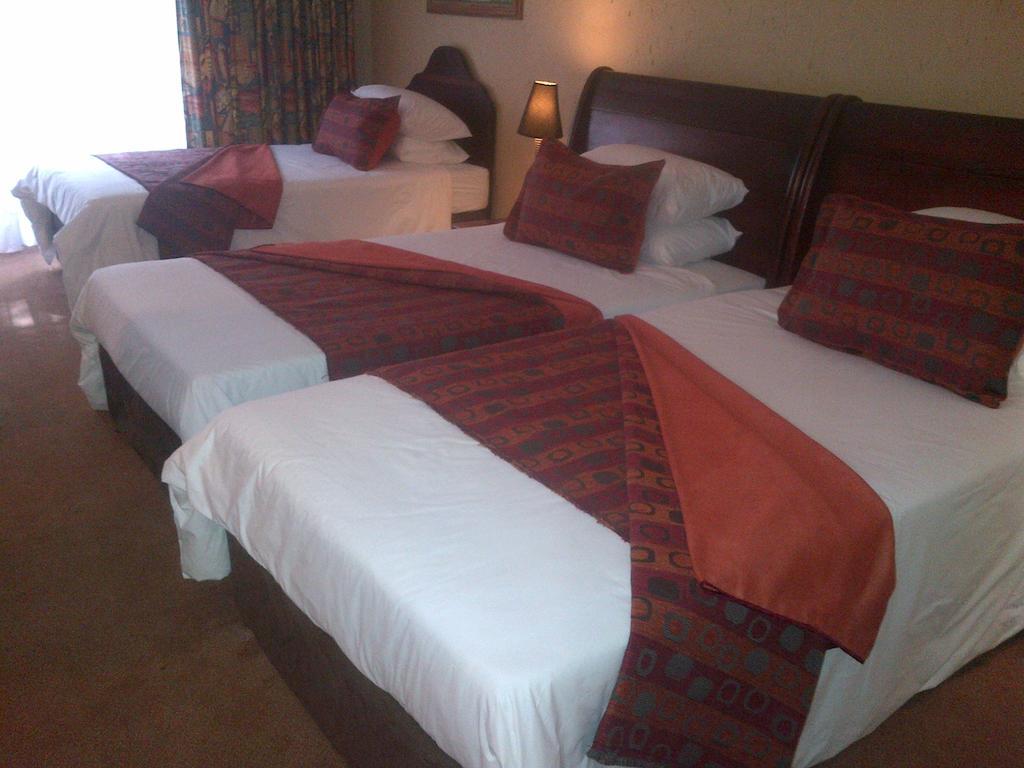 Hornbill Lodge Magaliesburg Oda fotoğraf